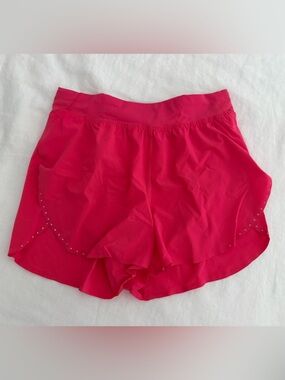 lululemon athletica "lip gloss" Hot Pink fast and free shorts size 6
